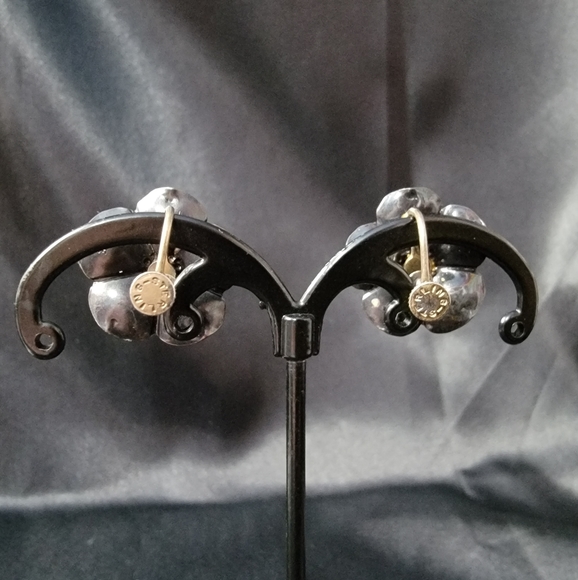 VINTAGE Stuart Nye Dogwood Flower Copper and Sterling Silver Screwback Earrings - Picture 3 of 6